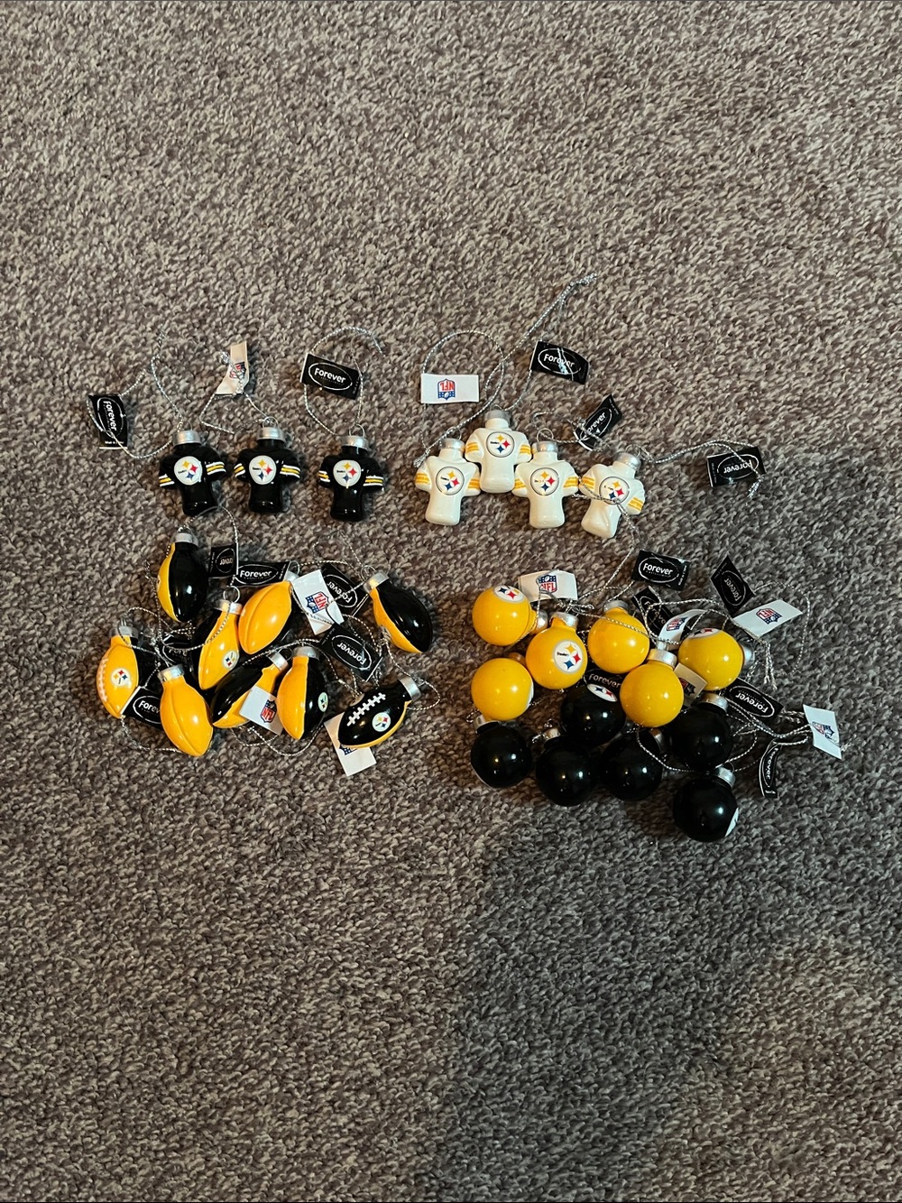 Pittsburgh Steelers , Forever NFL Team Yellow & Black Football Charm Pack